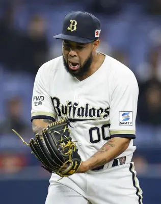 オリックスが11安打で圧勝、エスピノーザが7回1失点で開幕2連勝を飾る