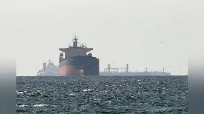 米軍、ホルムズ海峡で機雷除去活動開始 駆逐艦2隻が通過、イラン側は警告と主張