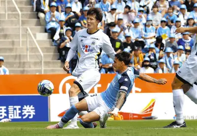 静岡・ジュビロ磐田、執念のクロスで4連勝！FC岐阜に1-0、一斉観戦の小学生に白星披露