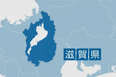 滋賀県草津市で軽自動車がブロック塀に衝突、78歳男性が搬送後死亡
