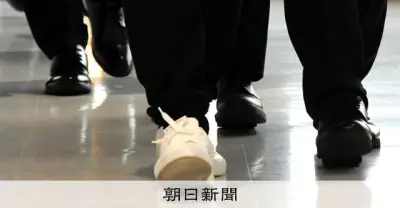 事件後に容疑者出国、昨年末で927人 日本の警察が取る五つの手段とは