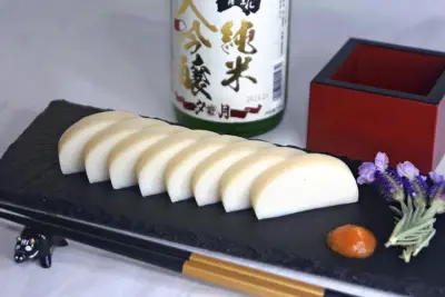 福島の老舗が開発「かまぼこの酒粕漬け」が人気、発酵ツーリズムで注目
