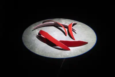 マルタン・マルジェラ個展が九段ハウスで開催 日常の慈しみと未完成の美を探る