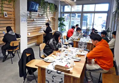 会津若松に謎解きカフェ「？ノ喫茶店」オープン 若者の地域参加促す仕掛け満載