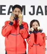 ミラノ五輪金メダリストが日本橋を練り歩く 応援感謝パレードに115人集結