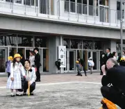 つくば市に新設さくら小で入学式 宅地開発で人口増加、新入生116人が希望胸に