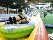 狭山スキー場が夏限定「ウオーターフェス」開催、水花火やびっくりバケツ登場