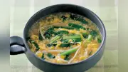 豆モヤシとニラの春雨スープ：ふわふわ卵とツルツル春雨が楽しい簡単レシピ