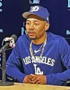 ドジャース・ベッツが右脇腹痛で負傷者リスト入り、金慧成がメジャー昇格