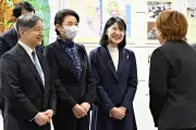 天皇皇后両陛下と愛子さまが福島を訪問、被災者と懇談し復興状況を視察