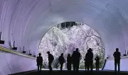 滋賀・MIHO MUSEUMで桜のトンネルが春の絶景に 壁一面が桜色に染まる幻想的な光景