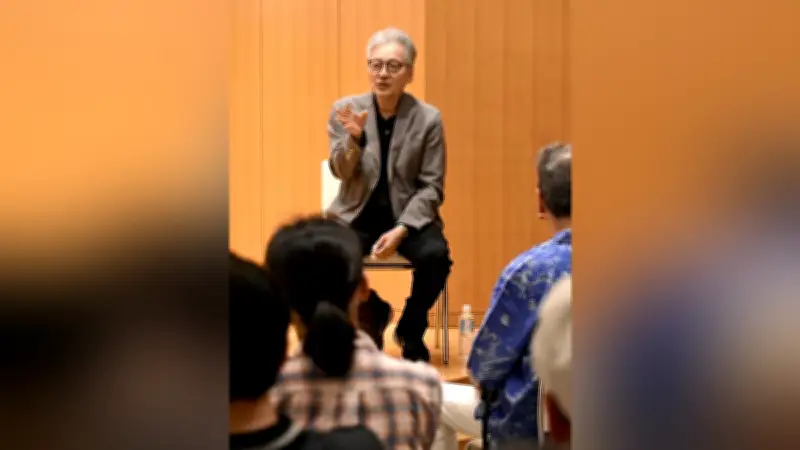前橋文学館で萩原朔美さんの10年記念企画展「音楽する写真」始まる