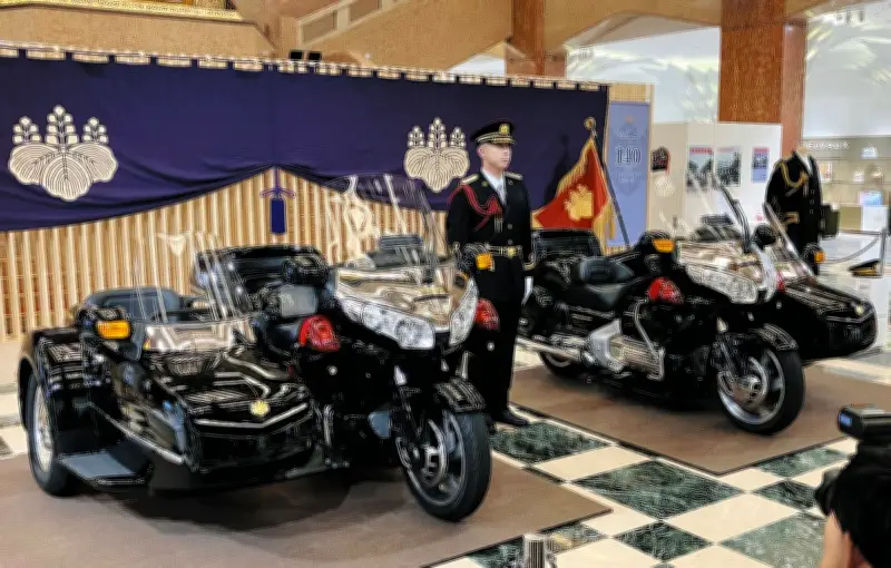 皇宮警察の140年史と護衛用サイドカー展示 日本橋三越で31日まで