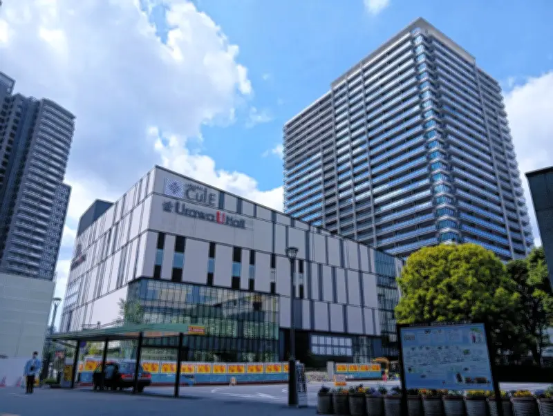 さいたま市誕生25年、浦和駅前再開発で変貌する商店街の記憶