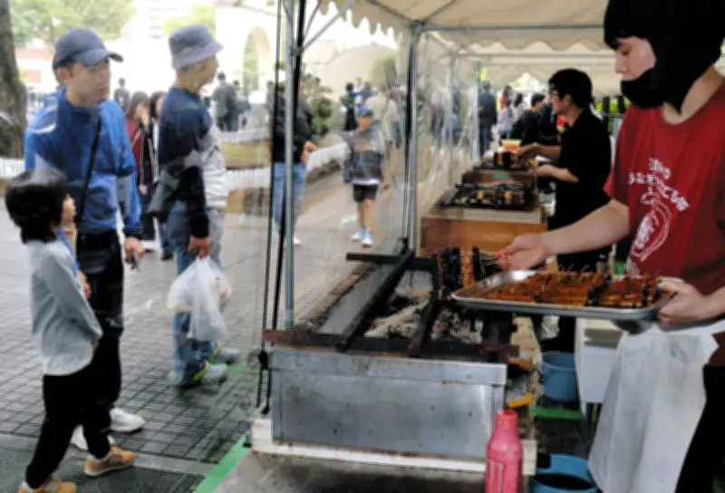香ばしい匂いに誘われて浦和名物「うなぎまつり」大にぎわい　弁当値上げも2500個完売