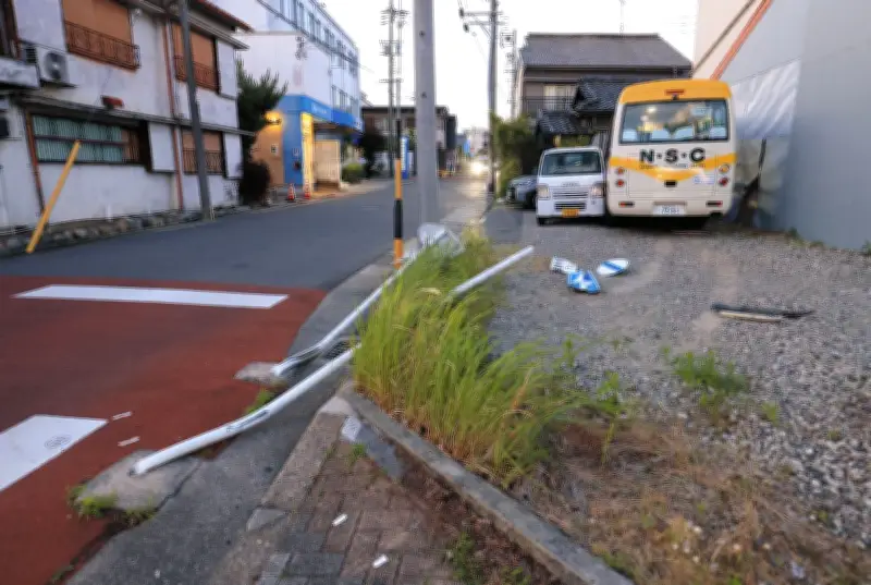 名古屋市南区でマイクロバスが歩行者2人をはね死亡、85歳運転手を逮捕