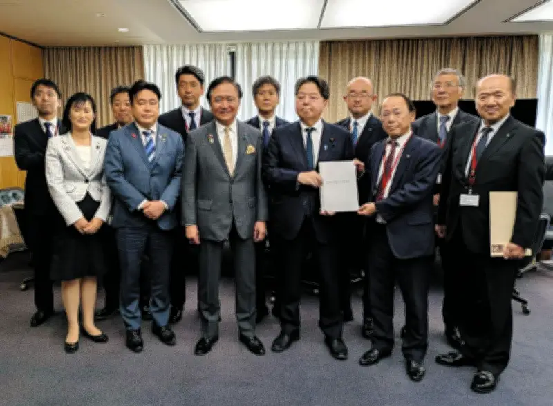 神奈川県の30市町村長と知事、特別市構想の法制化反対を総務相に要望