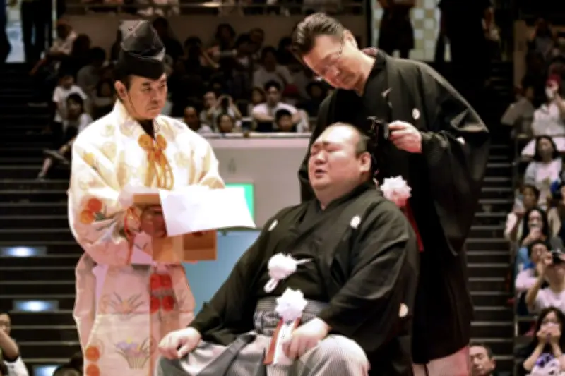 元関脇宝富士が引退相撲、断髪式に約300人が参加し涙の別れ