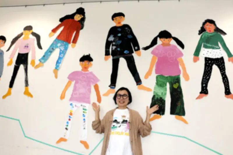 「自分を知ろう」園児が全身画を展示、川崎・麻生で展覧会 31日まで