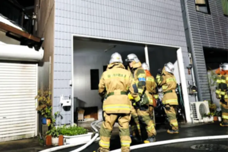 岐阜市の鉄骨3階建て住宅で火災、68歳男性が死亡