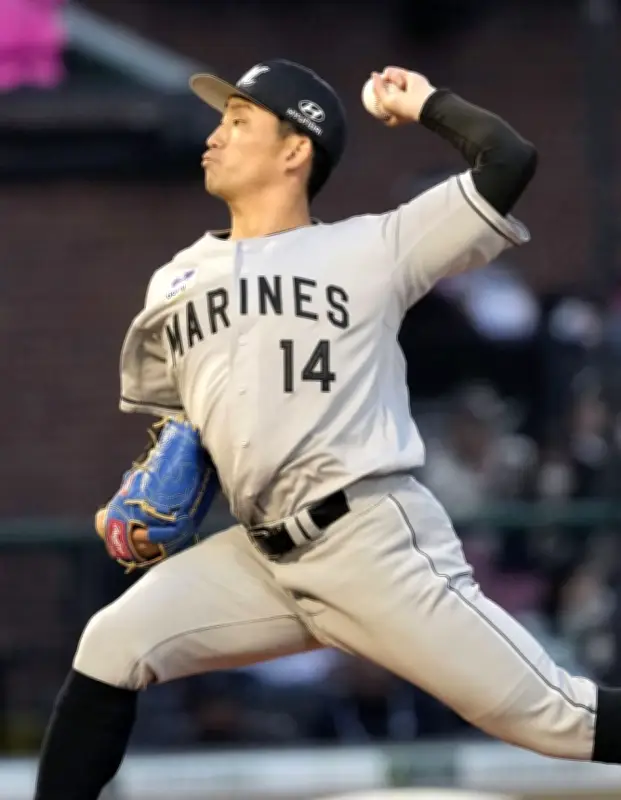 ロッテ・小島が今季初勝利、山口のソロで勝ち越し 楽天は4連敗