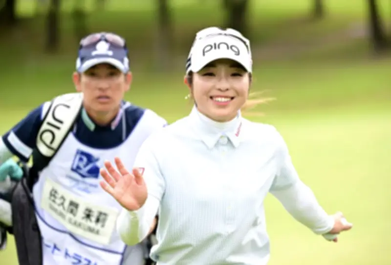 佐久間朱莉とささきしょうこが66で首位発進　女子ゴルフ第1日