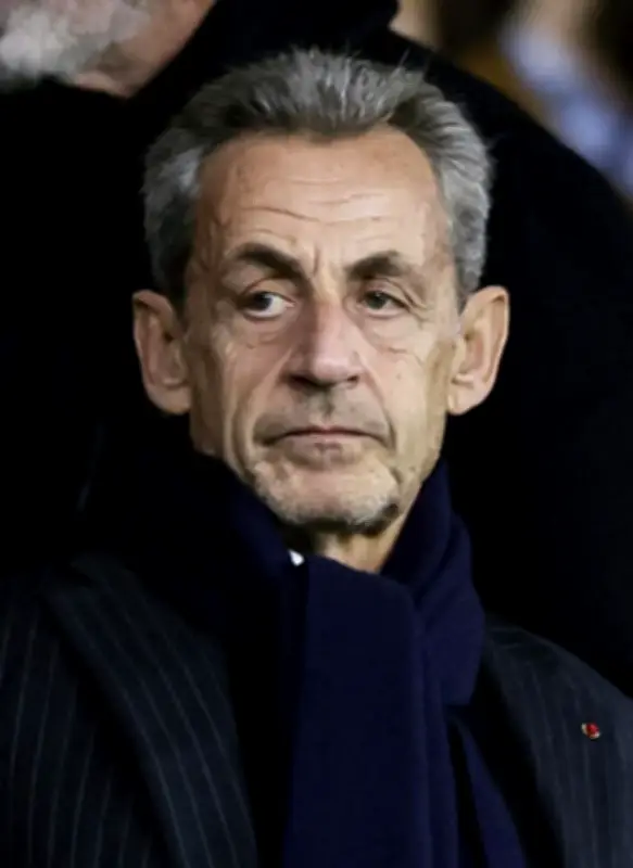 サルコジ元仏大統領、禁錮7年求刑 カダフィ資金疑惑控訴審