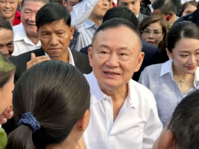 タイ、タクシン元首相を仮釈放　収監8カ月で政界への影響は限定的