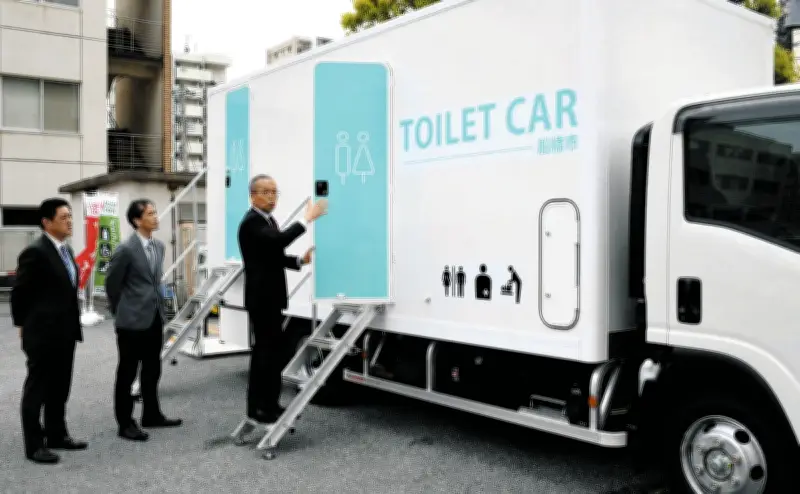 千葉県船橋市、ユニバーサル仕様の大型トイレカー導入 災害時の衛生環境改善へ