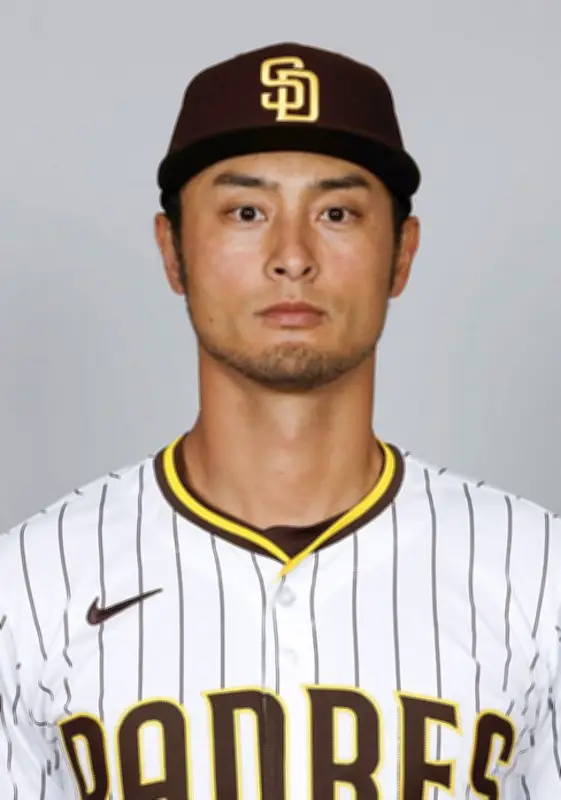 ダルビッシュ有、キャッチボール再開を報告　本拠地で投球動画を公開