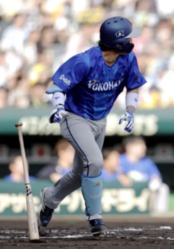 ＤｅＮＡが八回に逆転勝利、度会の２点打で阪神に３－１