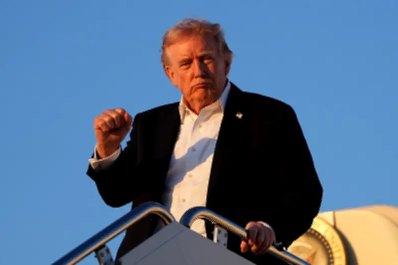トランプ氏、イランとの軍事行動再開を協議か　交渉難航で