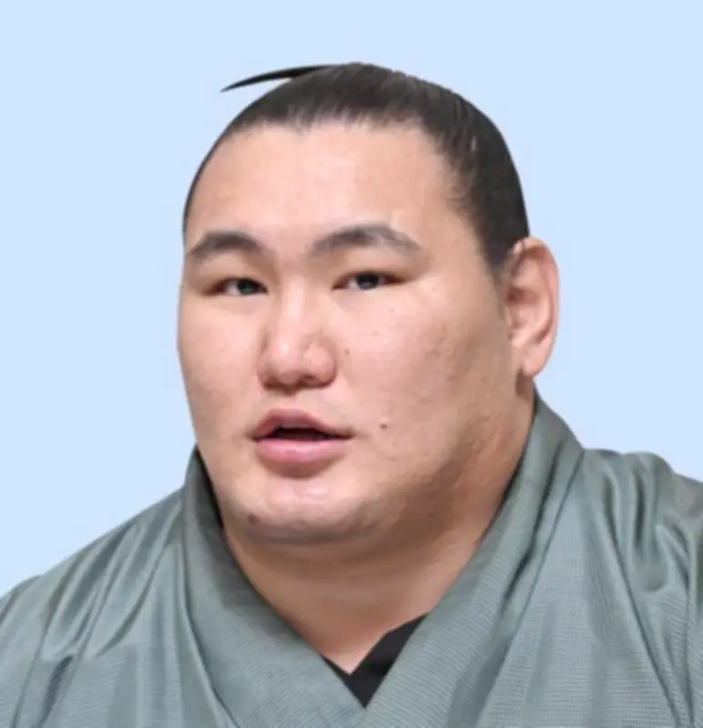 横綱豊昇龍、パリ公演参加へ 師匠が軽度の肉離れと説明