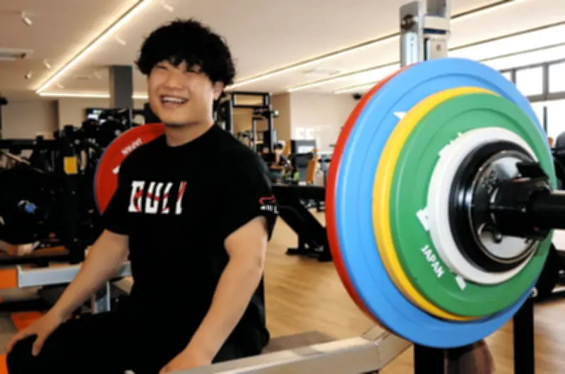 岐阜の特別支援学校教諭、ベンチプレス世界一へ再挑戦 子どもたちの声が力に