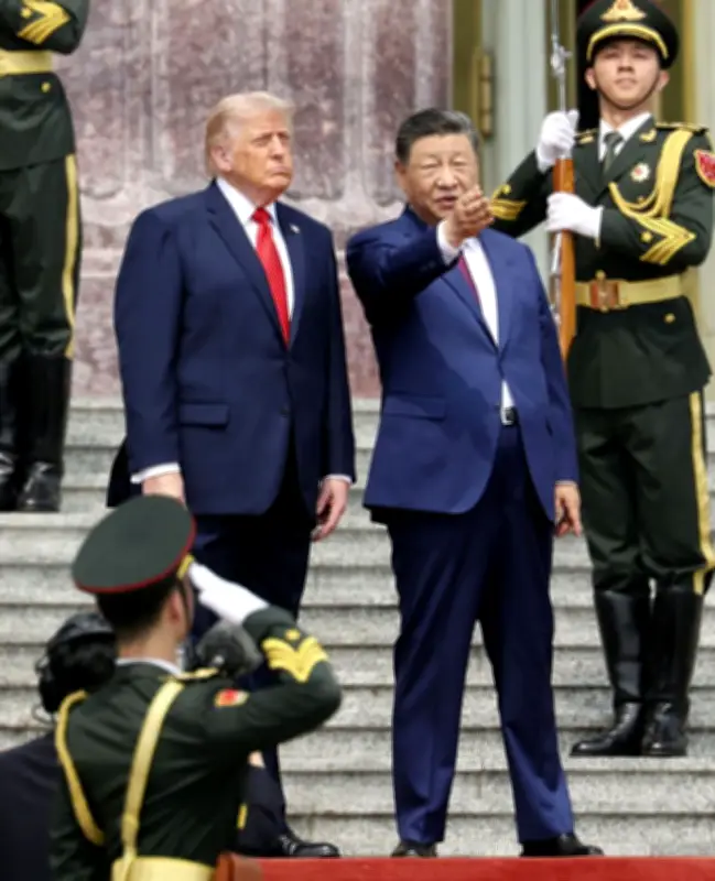 習氏、笑顔でトランプ氏出迎え友好ムード　北京で歓迎式典