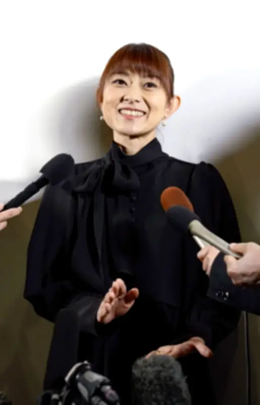 真矢さんお別れの会、妻の石黒彩さん「すごく優しい人でした」と涙の別れ