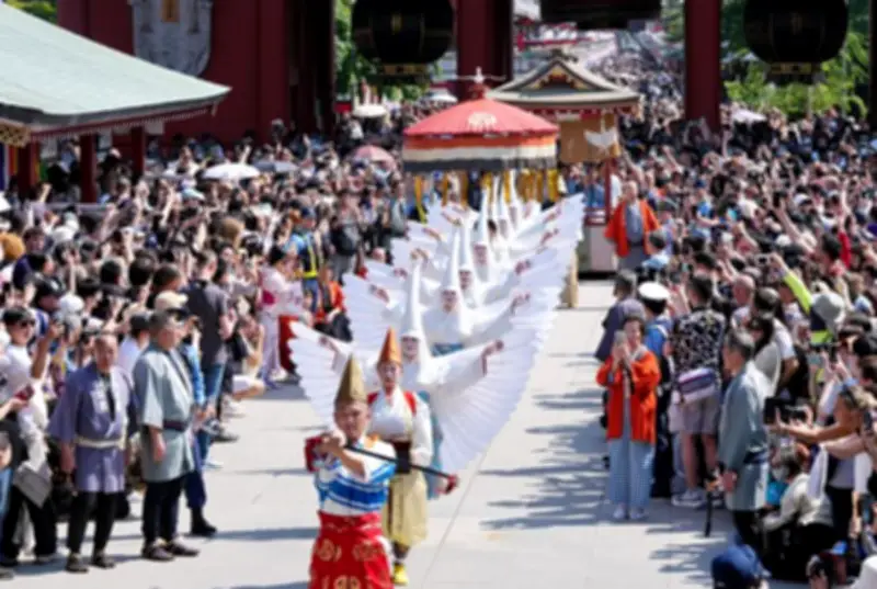台東区・三社祭が開幕、白鷺の舞やびんざさら舞に観客歓声