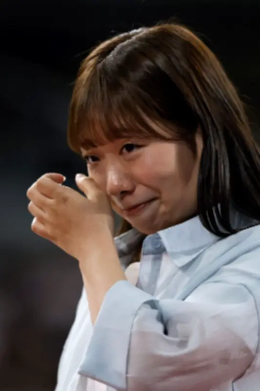 体操・芦川うららさん引退セレモニー、花束贈呈で涙「悔いなくやり切った」