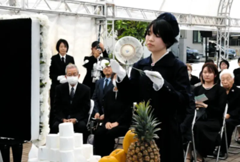 戦時下と同じ制服で先人に思いはせ 日赤埼玉県支部で殉職救護員追悼式
