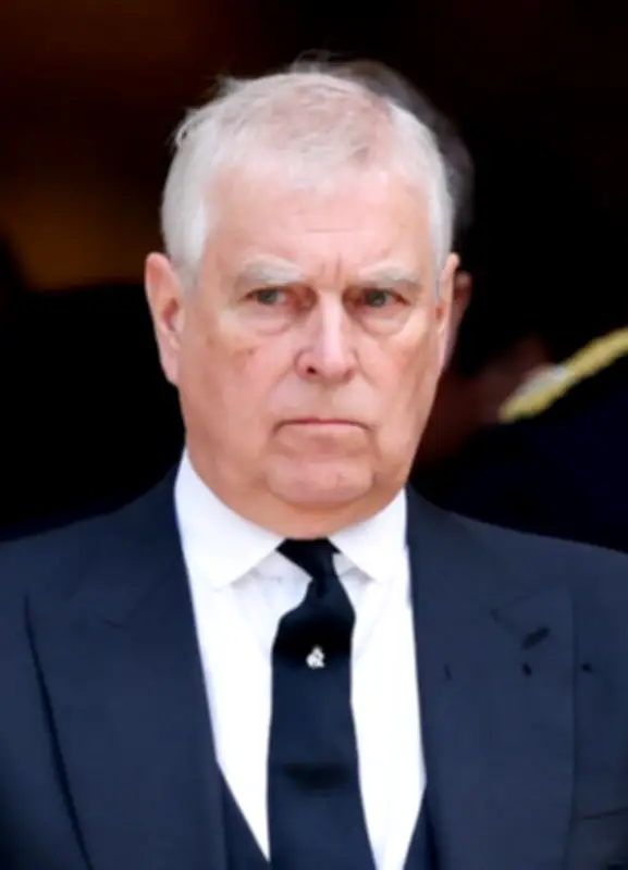 英アンドルー元王子、性犯罪の可能性も 警察「複雑な捜査」進行中