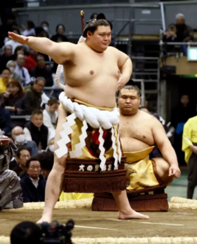 横綱大の里、左肩痛から回復順調でパリ公演参加へ