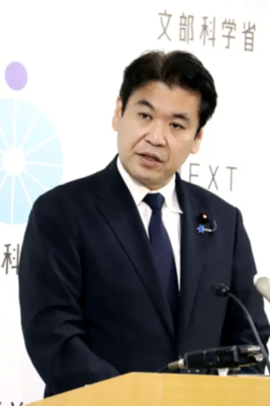 松本文科相、平和教育の萎縮を否定　辺野古転覆事故で中立違反認定に反論