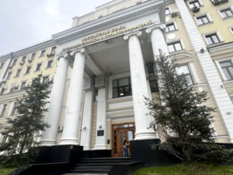 政府高官がロシア訪問、日本企業の資産保護を協議　経産・外務省