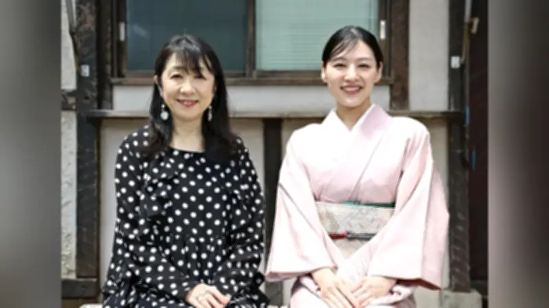 文学座「かさぶた式部考」松本祐子演出、森寧々が大役に挑む