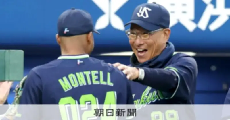還暦の池山監督が現場で示す「ブンブン丸流」選手との向き合い方