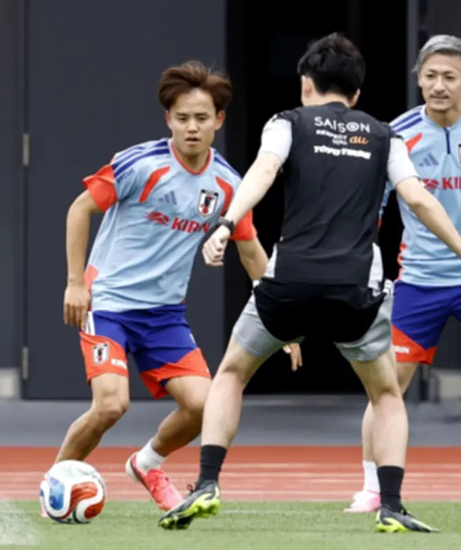サッカー日本代表に久保、伊東、田中ら合流　壮行試合へ２６人集結