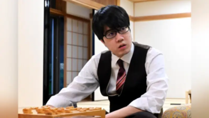 藤井聡太六冠に挑む服部慎一郎七段「卓球は完敗、盤上では競り合いを」関東移籍の分水嶺とニンニン初タイトル戦