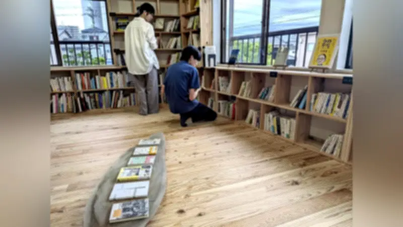 滋賀・守山に民営「しがまち図書館」開館、本棚オーナー制でまちづくり