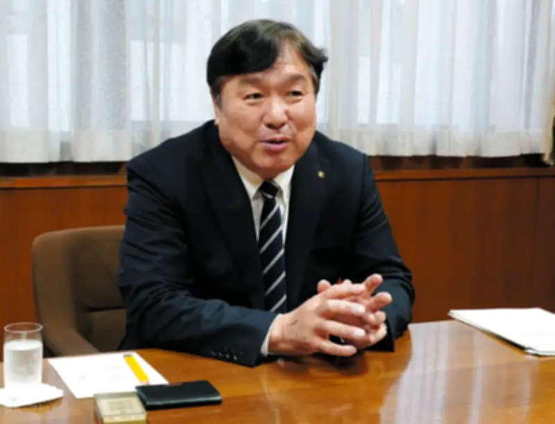 江戸川区が生活困窮者支援条例を制定、行政につながらない人をなくす狙い