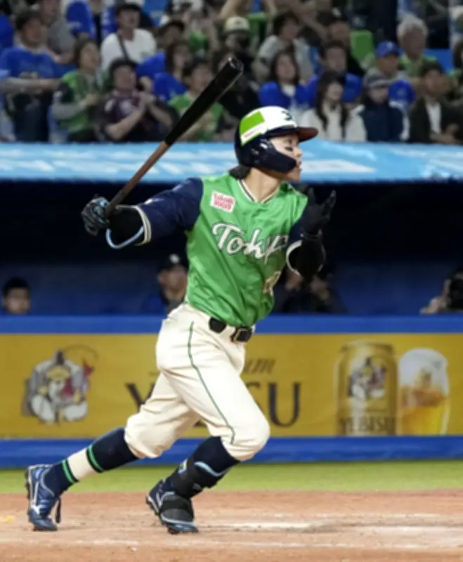 ヤクルト武岡が九回サヨナラ打、DeNAは逃げ切り失敗